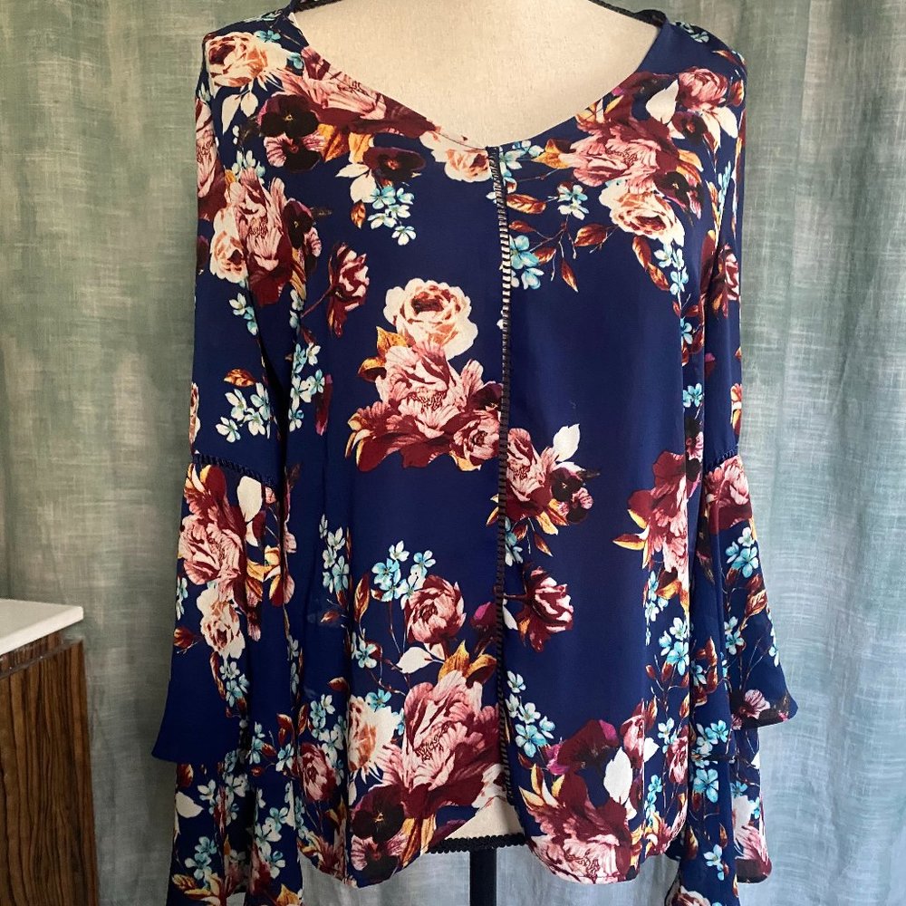 Rose + Olive Navy Floral Blouse Small